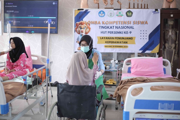 kompetisi nasional layanan penunjang keperawatan  yang digelar di ITSK RS dr SoepraoenSumber : Media PERS ITSK Soepraoen