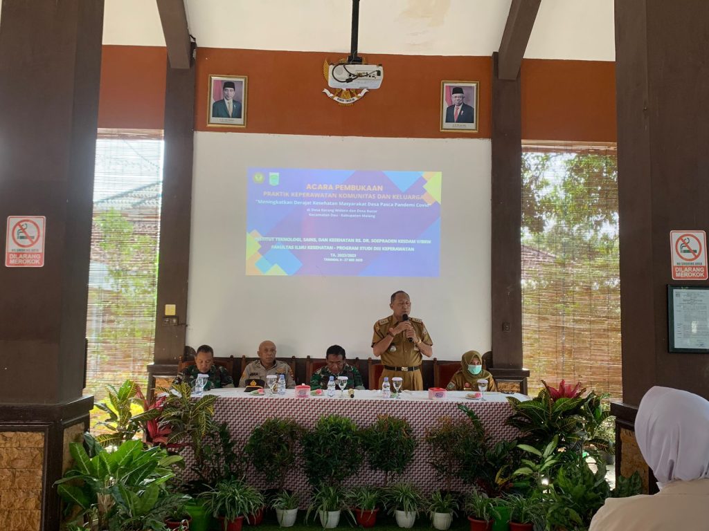 Mahasiswa DIII Keperawatan ITSK RS dr. Soepraoen Siap Membangun Desa Kucur dan Desa karangwidoro, Kecamatan Dau, Kabupaten Malang