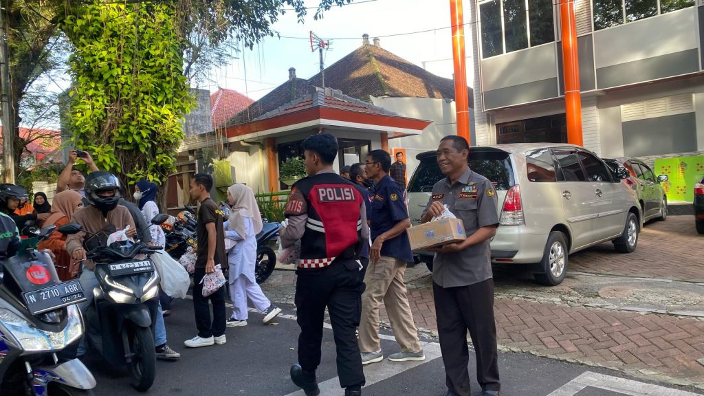 Kolaborasi Ikatan Kerukunan Keluarga Tuban dan ITSK di Bulan Ramadhan 1446 H