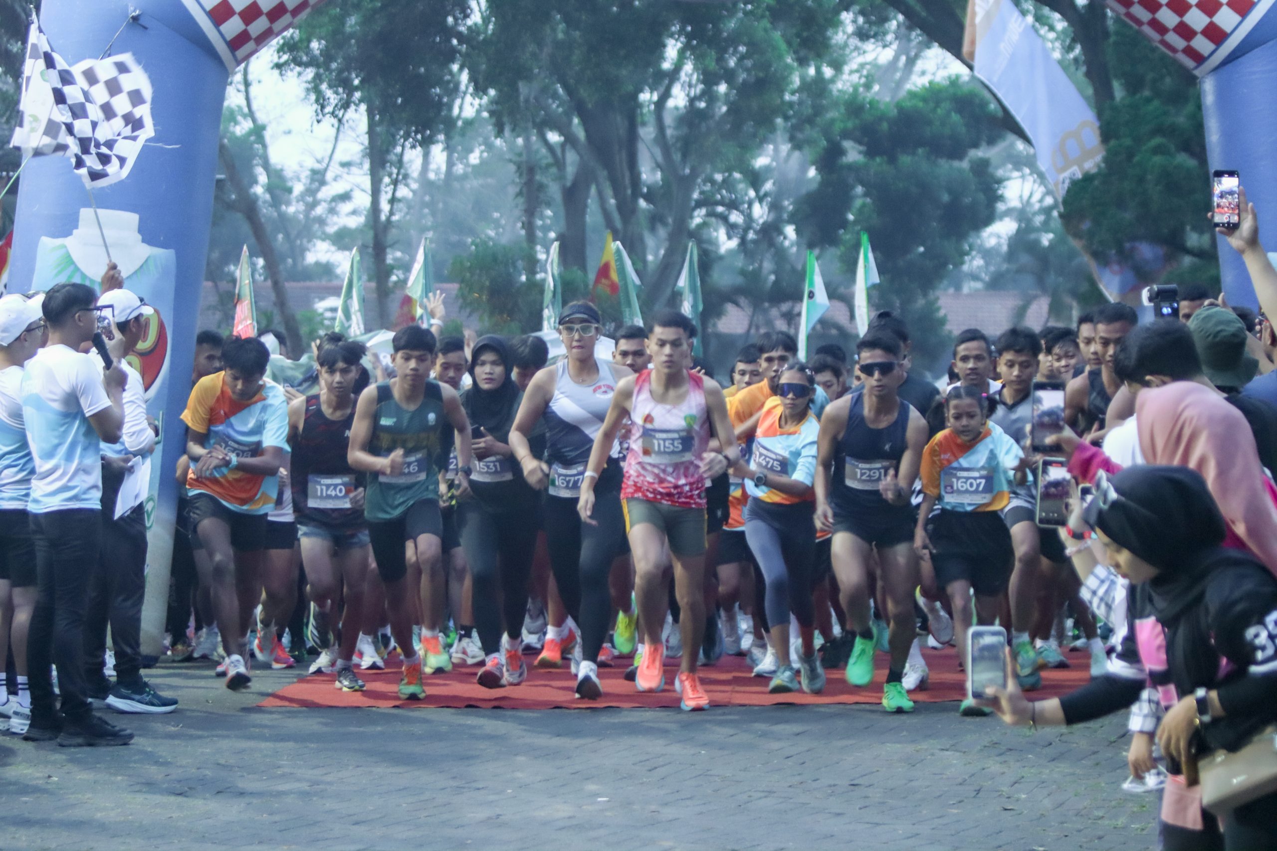 ITSK RUN 2025: Semangat Sehat dan Sportivitas Menyatukan Ribuan Peserta di Kampus 4 ITSK RS dr. Soepraoen Malang.