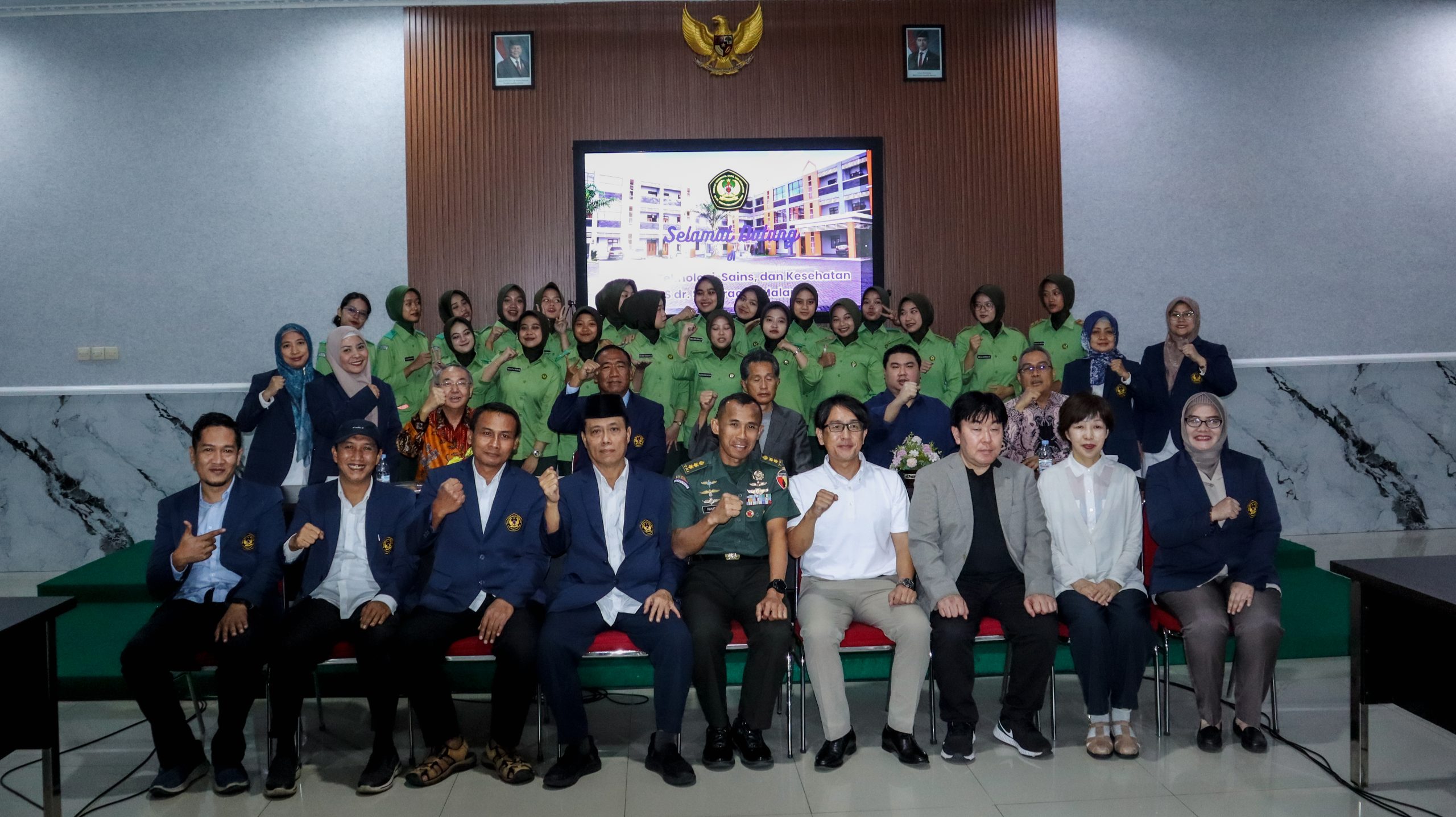 Membangun Jembatan Internasional: Kunjungan Walikota Kasama Prefektur Ibaraki Jepang ke ITSK RS Dr. Soepraoen Malang