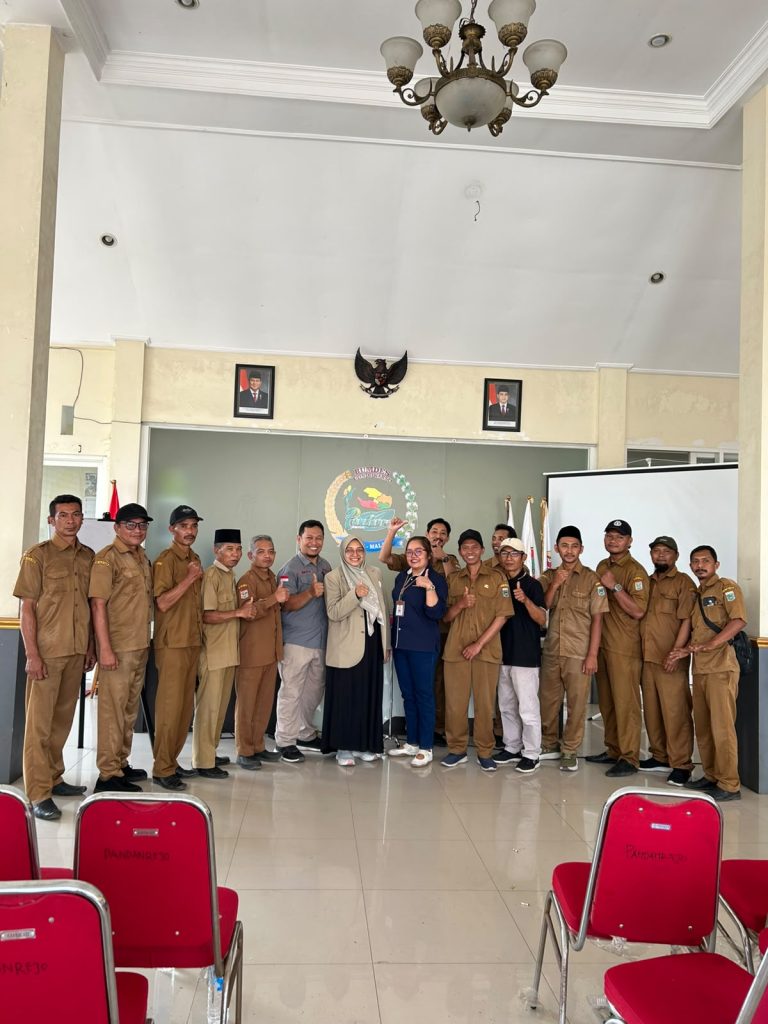 Warga Desa Pandanrejo dan Petungsewu Siaga Darurat: 18 Perangkat Desa Dilatih Tangkas Lakukan CPR dan Balut Bidai